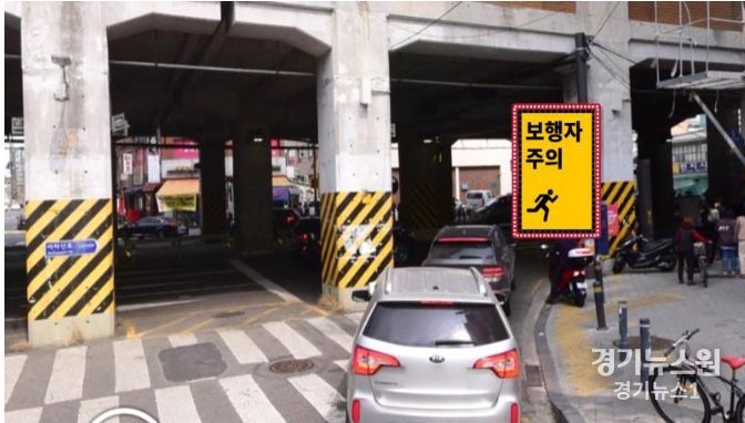 성동구가 전국 최초로 ‘성동형 스마트 안심우회전시설’을 설치한다.(설치 예정 모습)