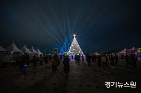 세종시 조치원읍 원도심 중심가로 형형색색 불 밝힌다