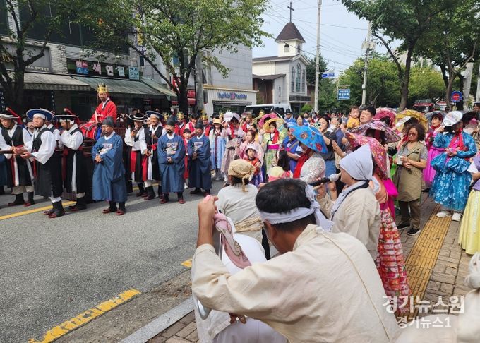 ‘임금님 만나러 가는 길’ 올해 10주년