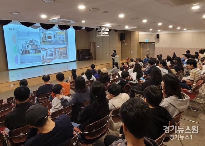 파주시 교하도서관 청소년 진로독서 프로그램 ‘미술감독, 영화를 디자인하다’호응 속 마무리