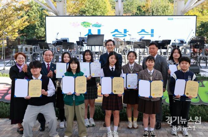 영암군미래교육재단, 월출학생종합예술제 백일장 시상