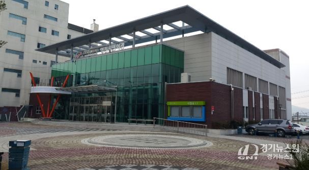 영천시민회관 전경