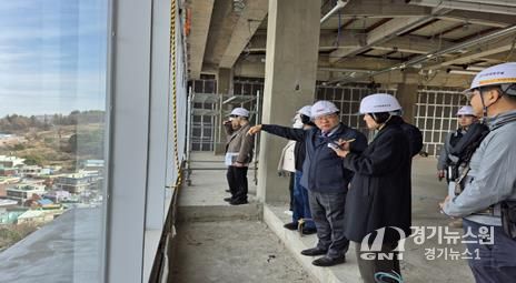 서구청장, 서구 도서관 건설 현장 점검 나서