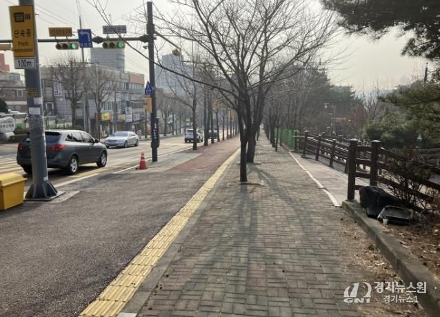 확장 공사가 진행될 광교산로 교통 혼잡구간