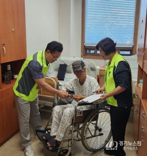 남양주시 화도읍, 요양시설 어르신께 민생회복 소비쿠폰 전달…찾아가는 복지 행정 실현