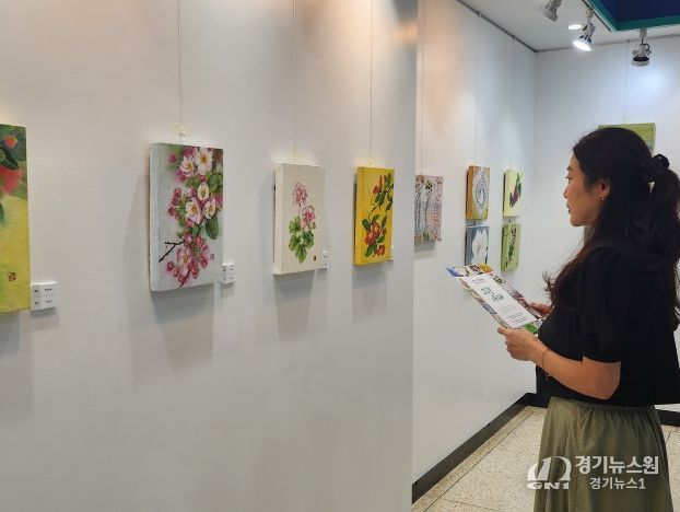 '봄빛 갤러리',‘꽃과 자연에 담은 삶과 쉼’