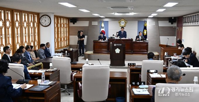 군위군의회 제292회 임시회 개회_의회사무과