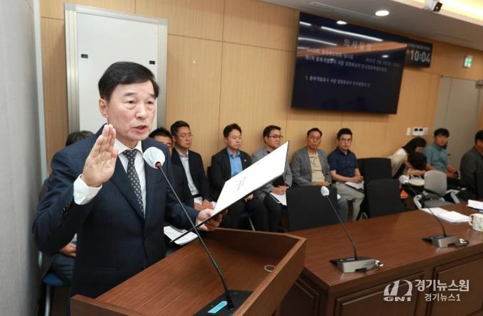 제1차 충북개발공사 사장 임명후보자 인사청문특별위원회(특별위원회 회의실)