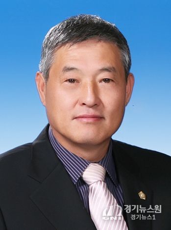 박운표 운영행정위원장