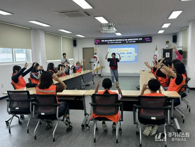 (사)광주시자원봉사센터, 치매극복의 날 기념 '손유희·손마사지' 가족봉사 성료