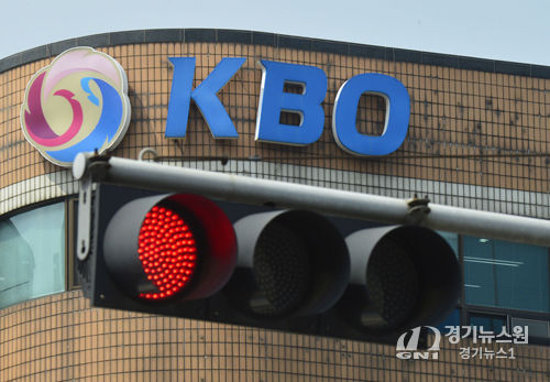 함양-울산 고속도로 밀양영남루휴게소(울산 방향) 내에 조성된 로컬푸드 행복장터 내부 전경