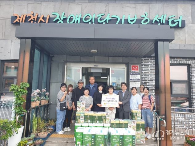 충북도의회 산업경제위원회 추석맞이 위문품 전달