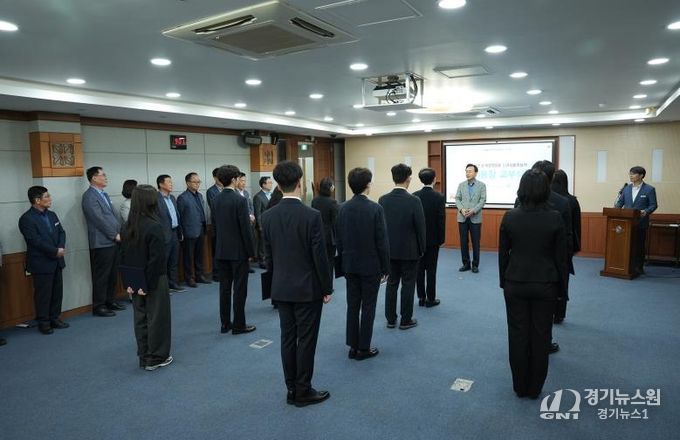나주시가 신규 공무원 11명을 대상으로 임용장 교부식을 진행했다