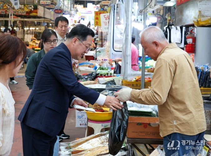 대전시, 추석 앞두고 전통시장 찾아 상인 격려
