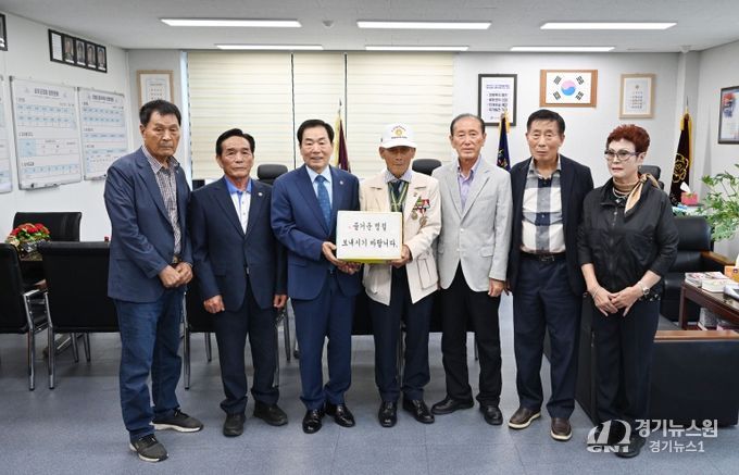 창녕군 한가위 맞아 어려운 군민 위문 실시1(보훈회관)