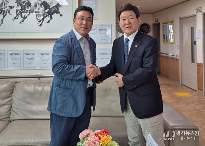 사회복지시설 위문 방문한 김광수 교육감