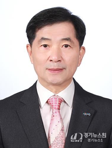 감사관 증명사진(정웅정).