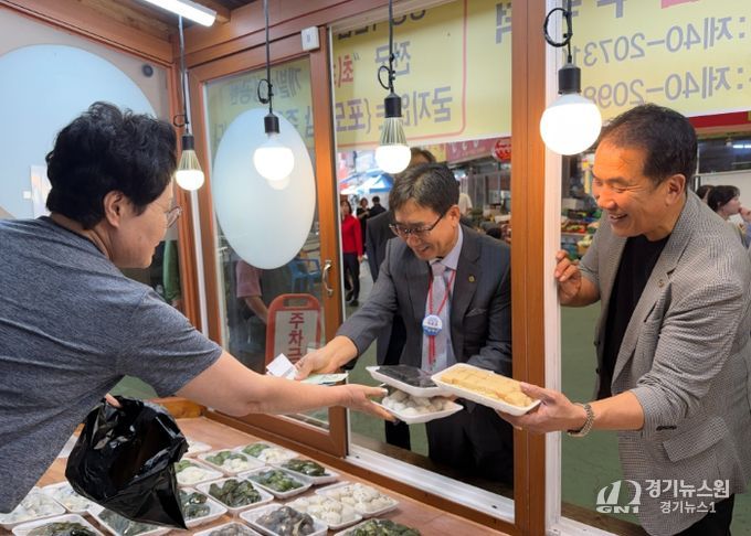 영동교육지원청, 추석 맞이 전통시장 장보기 행사 실시