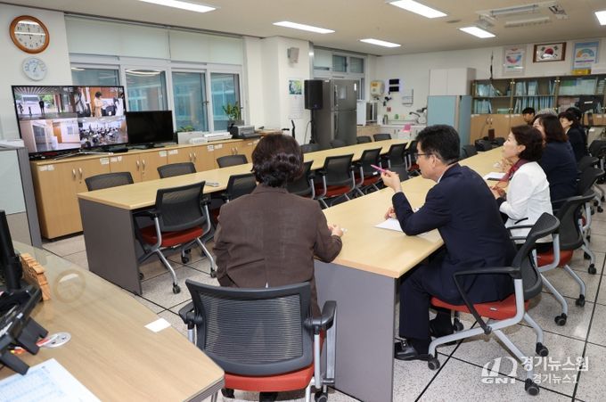 윤건영 교육감, 학생주도 위기상황 대응훈련 참관 위해 사천초 방문