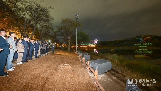 현재와 미래를 밝히는 '빛의 향연' 시연회