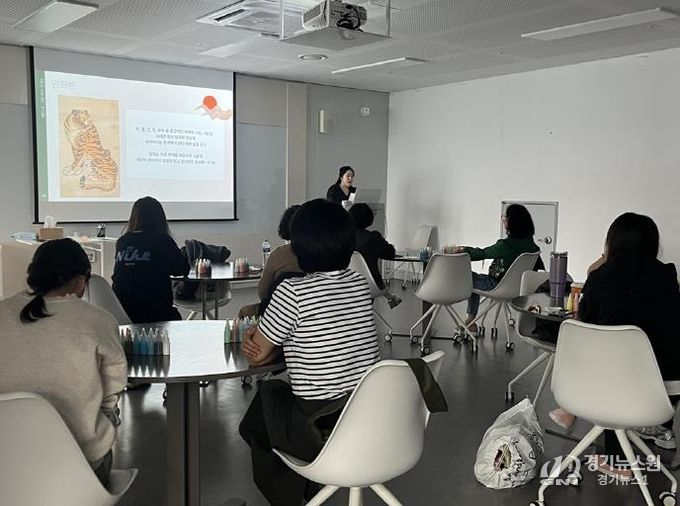 의정부미술도서관, ‘빛과 색으로 그린 민화’ 프로그램 마무리