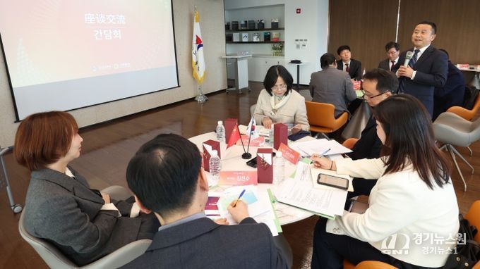 청두시 교육국 관계자 방문