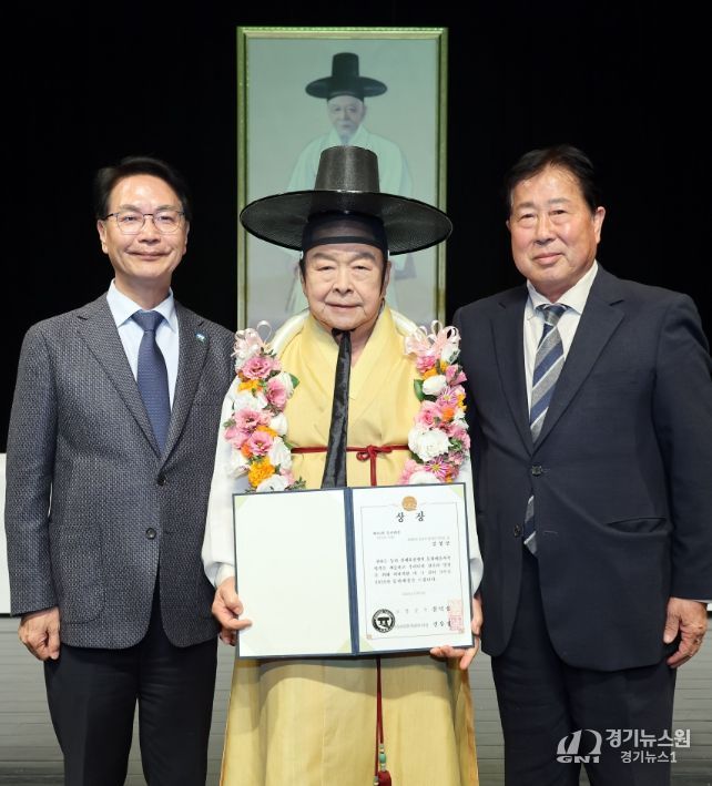 ‘제35회 동리대상 시상식’ 김청만 명인(판소리 고법) 수상