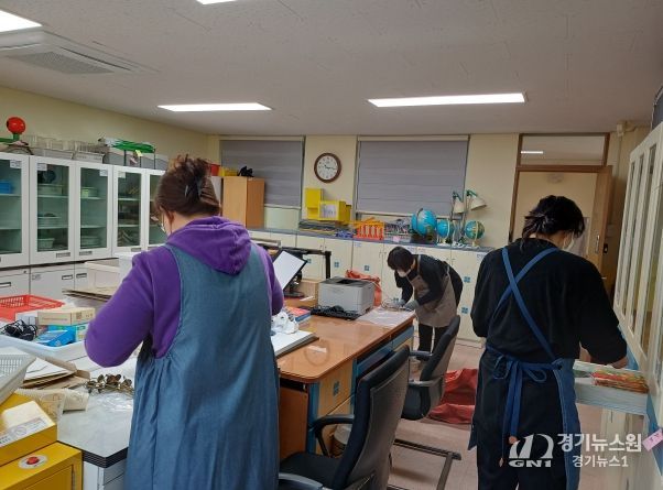 서산교육지원청 학교지원센터, 해미초 과학실 정리지원 실시