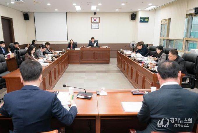 용인특례시의회 자치행정위원회, 행정사무감사 8일차-처인구·읍면동, 기흥구·동, 수지구·동 행정사무감사 실시