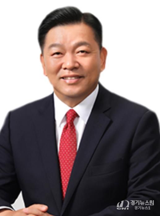 부산시의회 강철호 의원 요구 반영…저소득층 대상에서 모든 신입생으로 확대