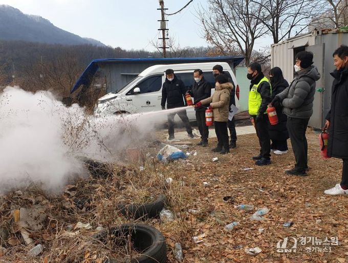 지난해 1월 구청 및 동주민센터 직원을 대상으로 진행한 구룡마을 화재 예방 훈련