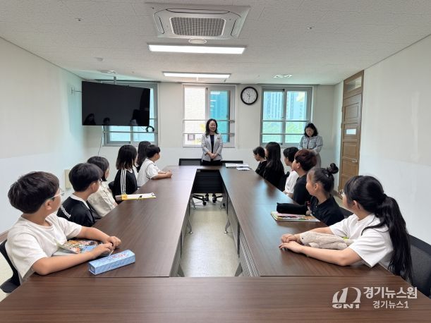 광주 광주송정초, 한영 이중언어 신문으로 외국어미래교육 선도학교 성과 마무리