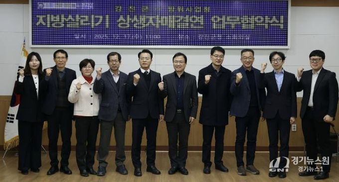 17일 열린 강진군-방위사업청 지방살리기 상생 자매결연 협약식