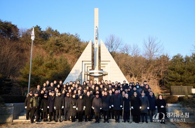 양주시, 현충탑 참배로 2026년 병오년 첫 출발