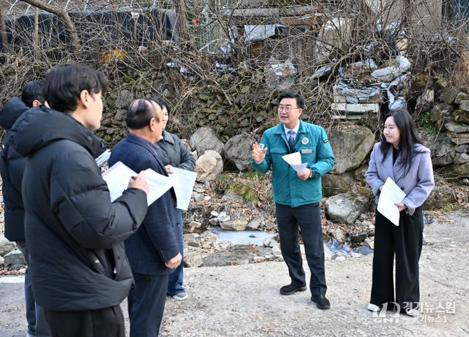 유의식 의장, 마수대마을 현장 민원 청취