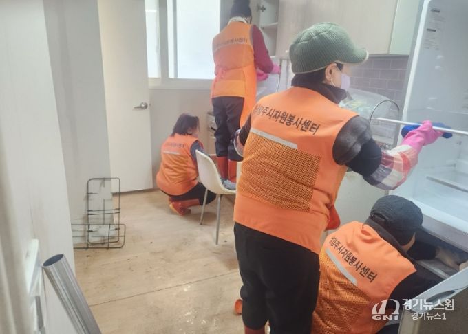 화도교회·개인봉사자, 화도읍 독거어르신 위한 주거환경 개선 나서