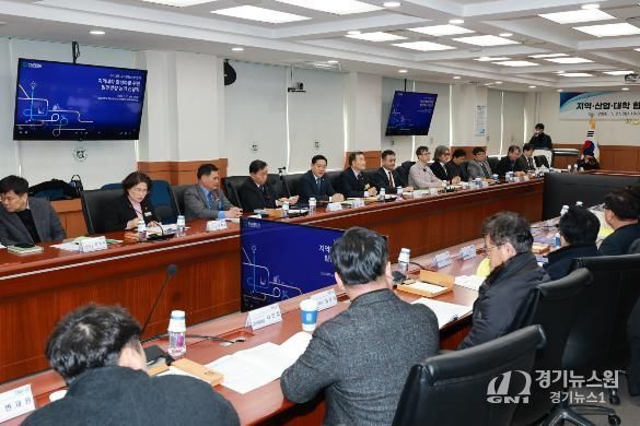 강문성 전남도의원, 여수캠퍼스 활성화 협력 물꼬 텄다