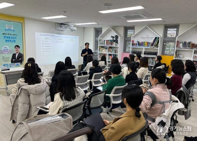 동구 꿈영도‘별빛 북살롱’, 배성기 작가 특강 성황리 마무리
