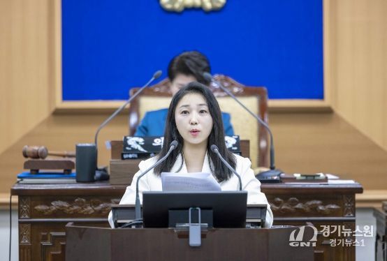 강북구의회 제289회 임시회 제2차 본회의에서 정초립 의원이 보훈정책 혁신을 주제로 자유발언을 하고 있다.