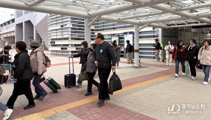 울진군은 ‘2026 울진대게와 붉은대게 축제’기간에 맞춰 관광객을 위한 특별열차 프로그램 운영했다.