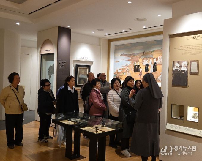 ‘명동’ 샬트르 성바오로 수녀회 역사박물관 투어