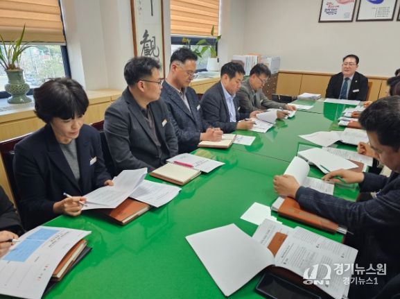 충남 계룡시는 계룡교육지원청 설치의 선제적 대응을 위해 부시장을 단장으로 TF팀을 구성하고 ‘계룡교육지원청 설치 대응 TF 회의’를 25일 개최했다.