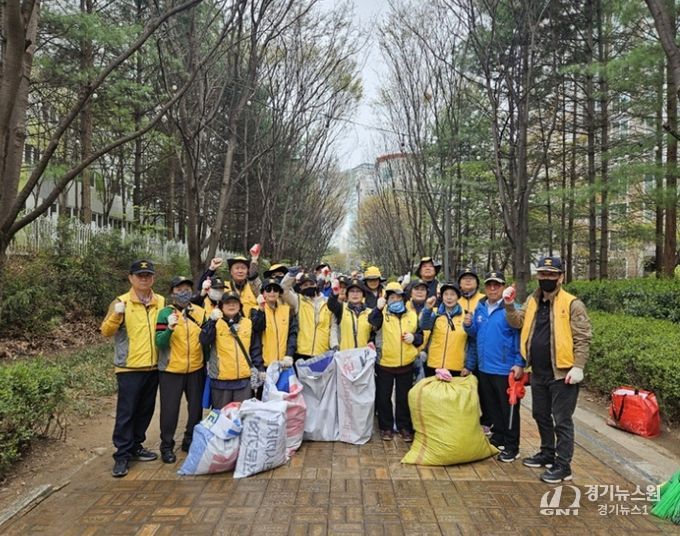 파주시 운정1동 실버경찰대 봉사단, 봄맞이 환경정화 봉사